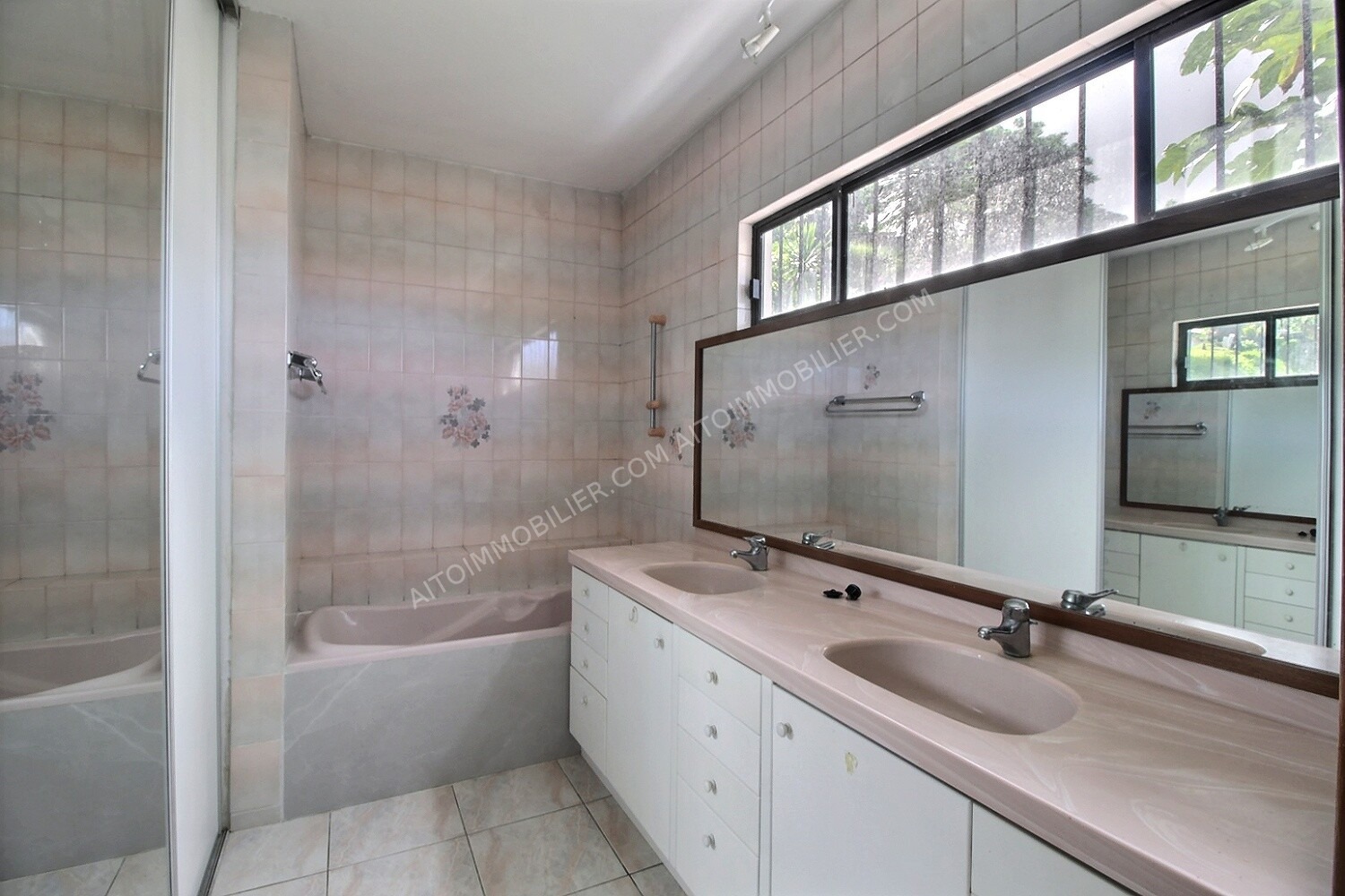 Loue maison sur 2 niveaux - PUNAAUIA 9