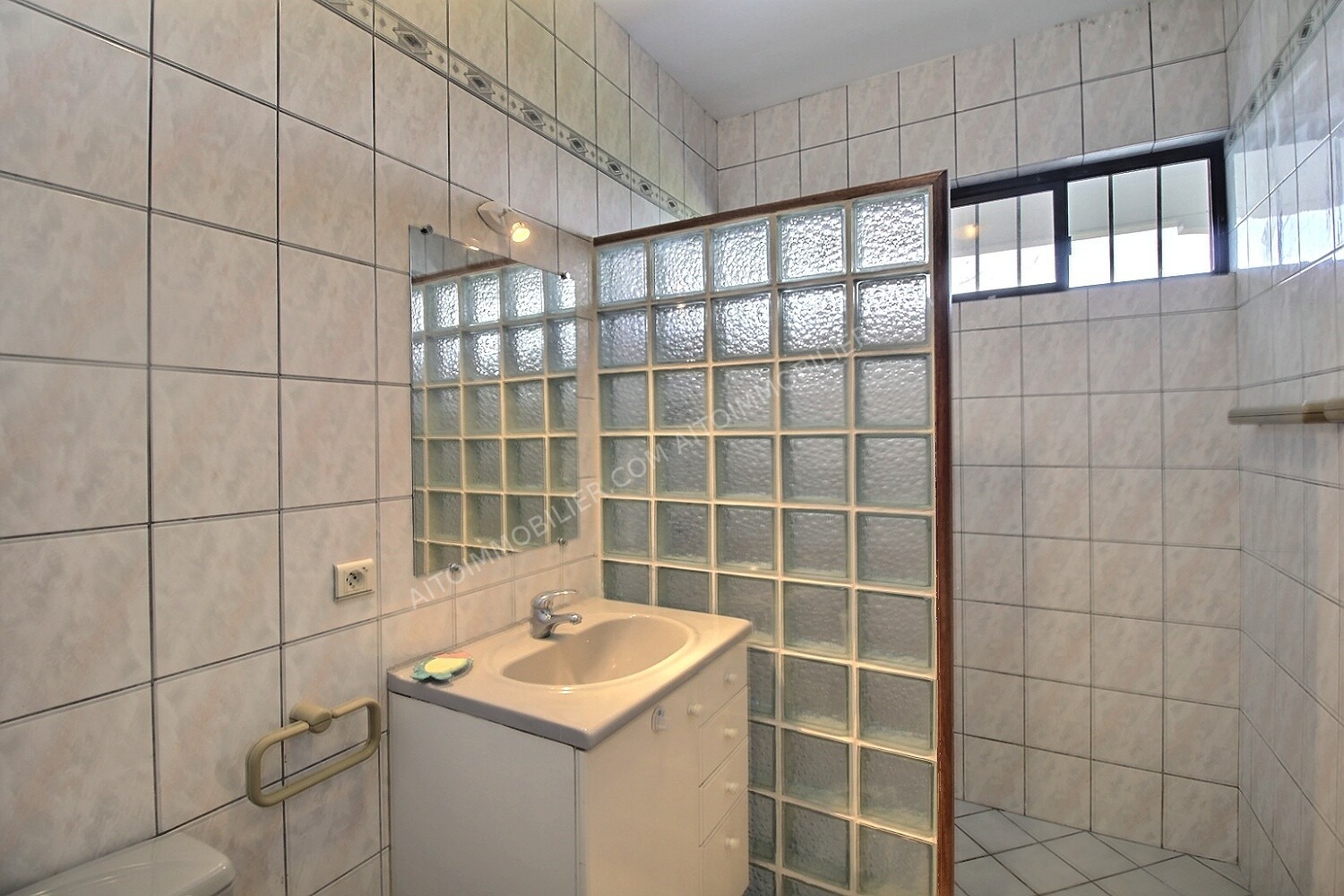 Loue maison sur 2 niveaux - PUNAAUIA 7