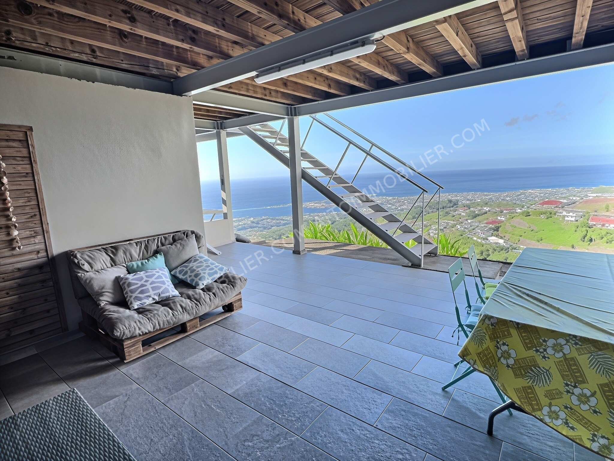 FAA'A - Maison d'architecte de type F5 sur 2 niveaux 14
