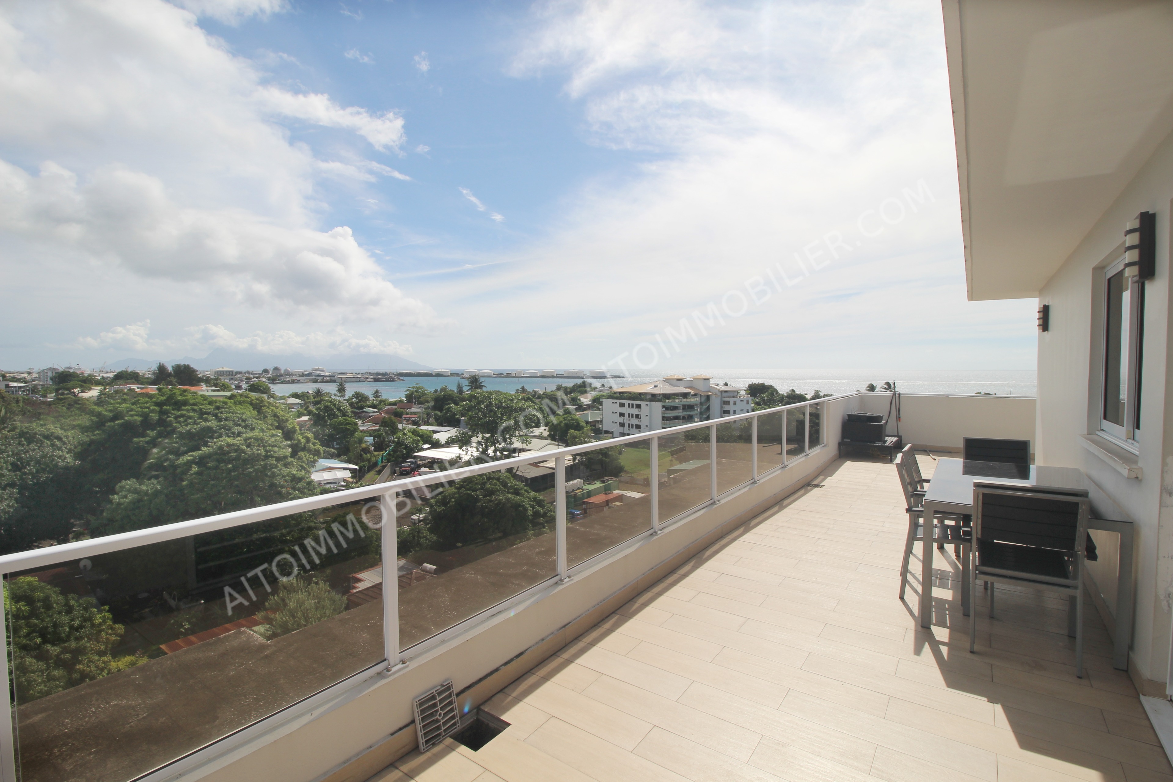 À LOUER PENTHOUSE DE TYPE F4 PAPEETE 5